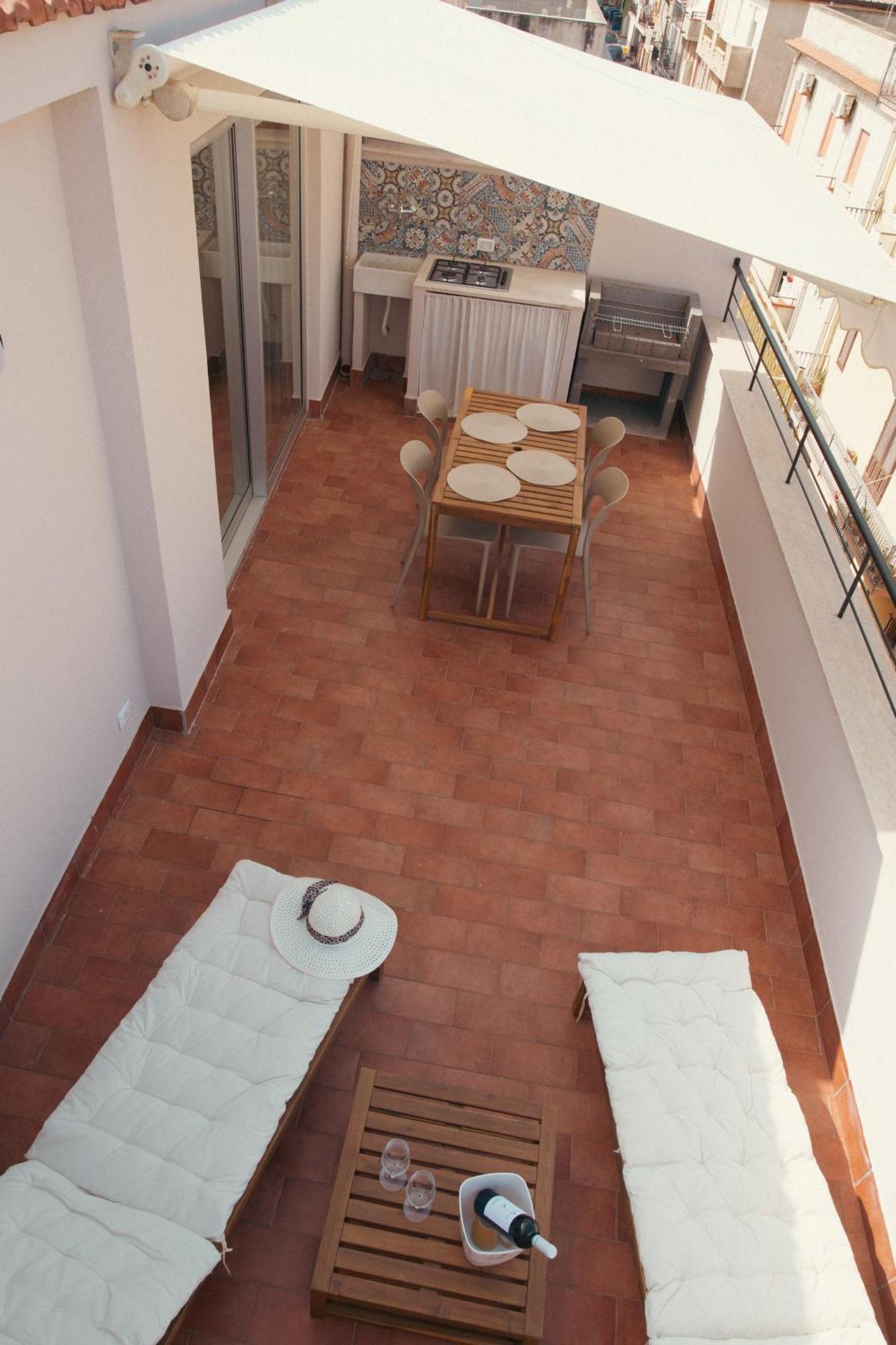 Ciao Appartamenti Centro Paese Balestrate Bagian luar foto